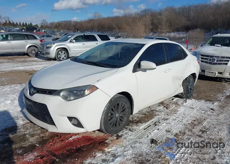 2015 Toyota Corolla Le Plus z USA, uszkodzony, nr VIN 5YFBURHE0FP252377